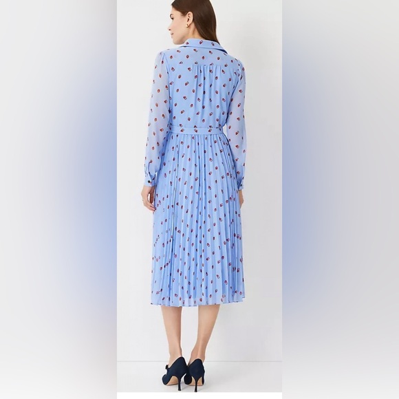 Ann Taylor Women's Blue Heart Charm Pleated Shirtdress 6 Flowy Casual Collared - Picture 1 of 11